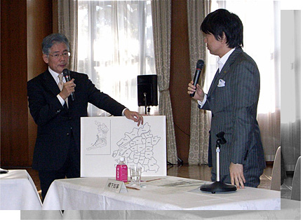 平松大阪市長と橋下大阪府知事（資料画像）